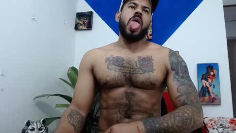 damian64436171 online show from January 3, 3:33 pm