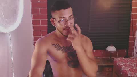 instagram damiannreed. online show from January 16, 5:33 pm