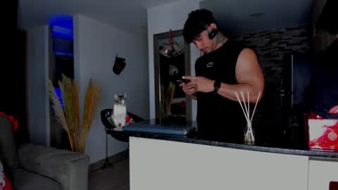 INSTAGRAM  DAMMIANMILLEROFICIAL online show from December 15, 11:39 am