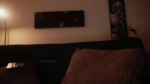 insta damn8   ---         -----  online show from April 21, 11:01 pm