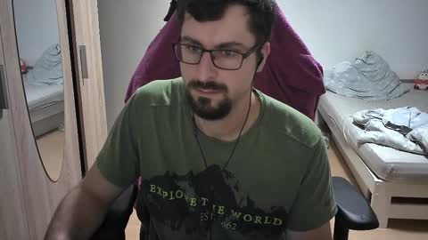 King Dan online show from October 2, 8:40 pm