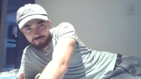 Snapshot of dani3l9905 chatting on October 26, 2:45 am dani3l9905 online show from October 26, 2:45 am