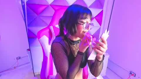 Snapshot of dani_dream chatting on October 22, 5:58 pm dani_dream online show from October 22, 5:58 pm