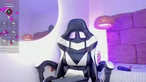   online show from October 31, 5:30 am