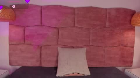   online show from April 8, 2:47 am