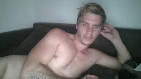 daniel187524434 online show from August 3, 6:03 pm