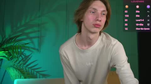 daniel__schmidt online show from June 3, 8:58 pm