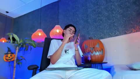 Snapshot of daniel_brawn chatting on October 19, 6:45 pm Daniel online show from October 19, 6:45 pm