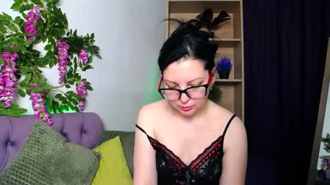 danielabliss online show from February 8, 3:53 pm