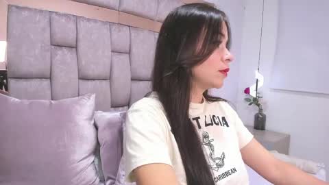 danielamonett online show from April 19, 12:17 pm