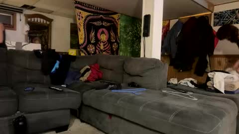 Daniel online show from April 3, 1:01 am