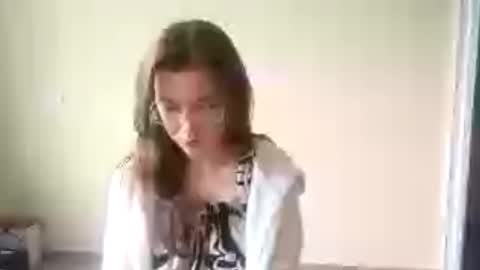 Mia online show from February 15, 7:21 am