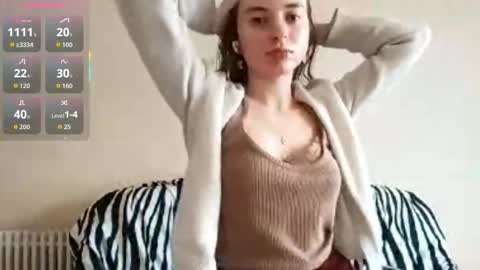 Mia online show from January 15, 7:39 am