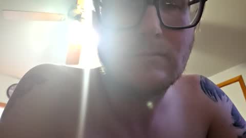 Daniel    y. online show from April 8, 10:13 pm