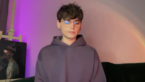 danieltuckerr online show from April 22, 3:41 pm