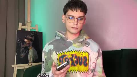 danieltuckerr online show from April 26, 4:48 pm