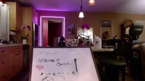 Snapshot of danikawhite69 chatting on October 19, 9:36 am DanikaWhite69 online show from October 19, 9:36 am