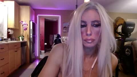 DanikaWhite69 online show from June 5, 11:48 am