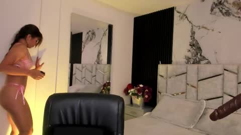 Dani Phonenix online show from November 13, 7:27 pm