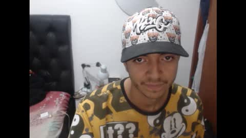 Darwin Daniel Segura Parra online show from December 4, 10:20 pm