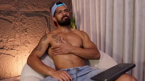 Dann saenz online show from April 5, 2:25 pm