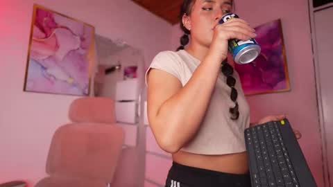 Danna Lovs online show from March 3, 2:24 pm