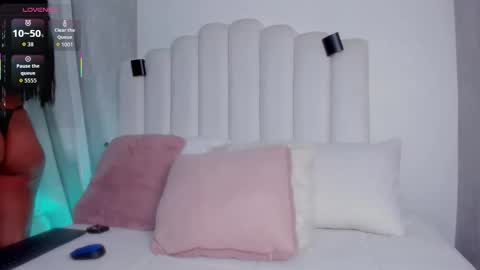 Snapshot of danna_ross101 chatting on October 4, 1:03 am danna ross101 online show from October 4, 1:03 am
