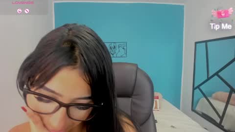 Danna online show from June 3, 3:50 pm