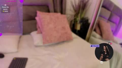 Danna online show from September 22, 7:40 pm