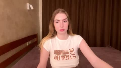 dannamissss online show from December 3, 10:10 pm