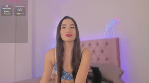 danna  online show from December 2, 6:17 pm