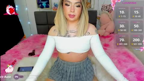 dannia_13 online show from April 26, 9:45 pm