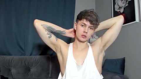 Snapshot of danny_love01 chatting on February 20, 5:52 pm danny online show from February 20, 5:52 pm