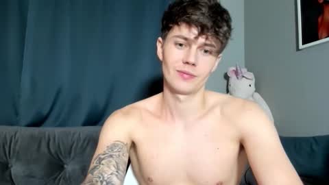 Snapshot of danny_love01 chatting on February 19, 11:25 pm danny online show from February 19, 11:25 pm