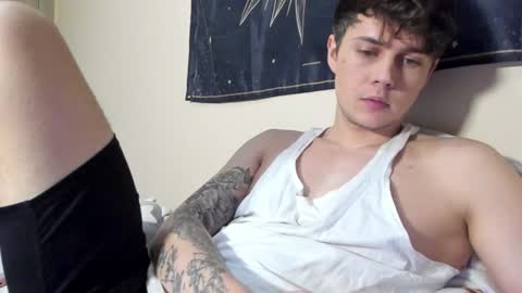 Snapshot of danny_love01 chatting on January 8, 9:23 pm danny online show from January 8, 9:23 pm