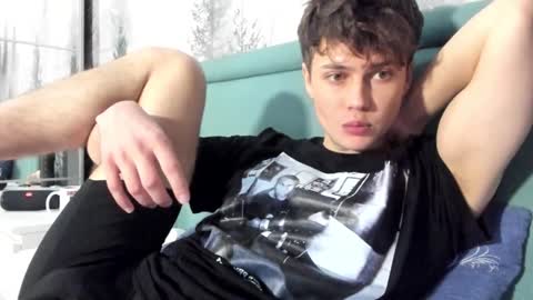 Snapshot of danny_love01 chatting on December 22, 1:55 pm danny online show from December 22, 1:55 pm
