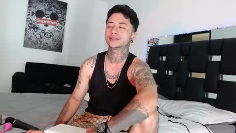 Snapshot of danny_stark chatting on January 23, 5:31 pm Danny  online show from January 23, 5:31 pm