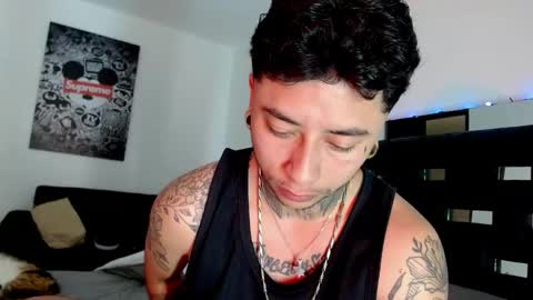 Snapshot of danny_stark chatting on February 4, 4:18 pm Danny  online show from February 4, 4:18 pm
