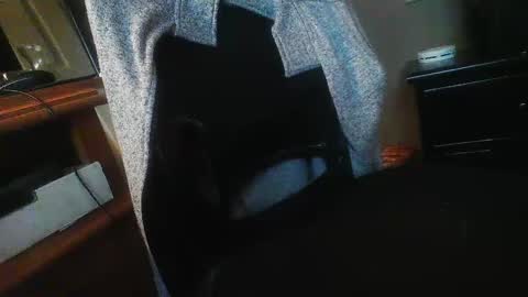 Snapshot of dannyb618 chatting on October 4, 10:07 pm Danielle online show from October 4, 10:07 pm