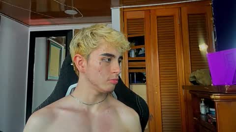 danteobscuro online show from December 17, 9:10 pm