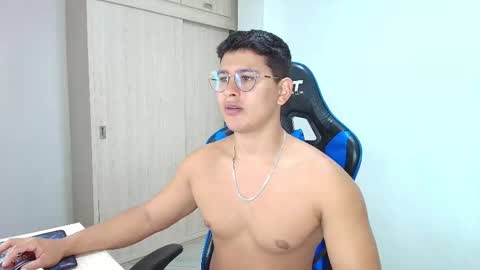 Dantraxx online show from December 13, 4:27 pm