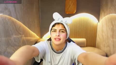Snapshot of dany_r_ chatting on October 21, 1:16 pm Dany online show from October 21, 1:16 pm