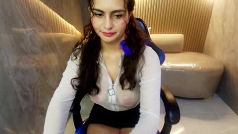 Snapshot of dany_r_ chatting on September 23, 1:05 pm Dany online show from September 23, 1:05 pm