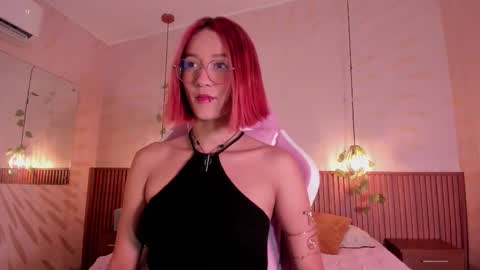 Daphne online show from March 8, 3:21 am