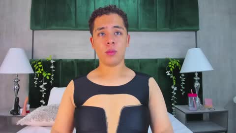 Darian  online show from June 3, 7:30 pm