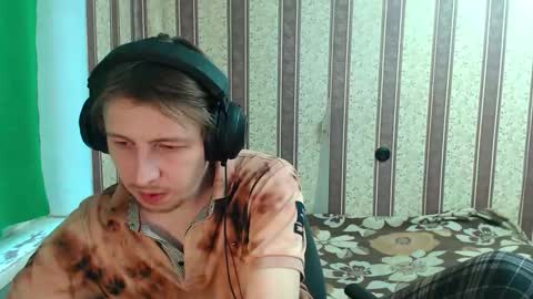 darienlarge online show from November 27, 10:34 am