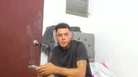 luis online show from June 9, 4:12 am