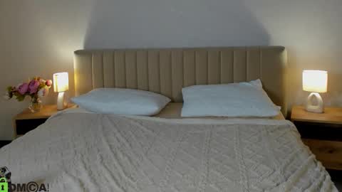 Your Cutie  online show from December 15, 4:30 am