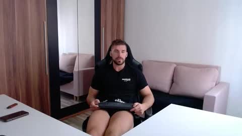 Snapshot of darius_94 chatting on October 19, 11:48 am darius_94 online show from October 19, 11:48 am