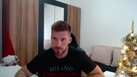 darius_94 online show from December 18, 10:54 am